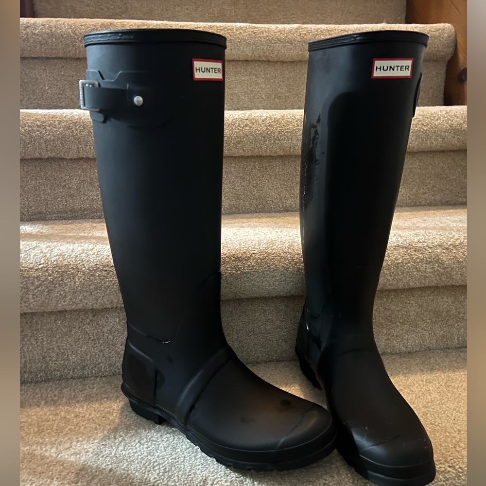 Hunter tall black boots worn once size 10